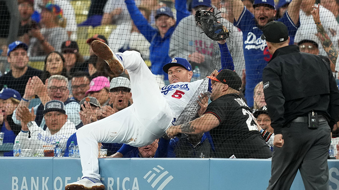 Bullpen holds it together as Dodgers walk it off in the 11th over