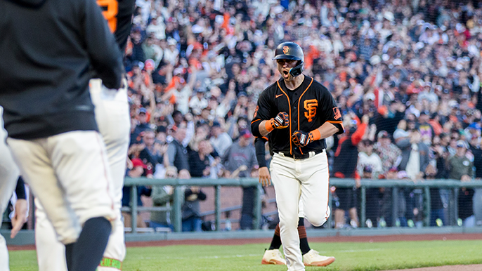 J.D. Davis saves Giants with walk-off home run – KNBR