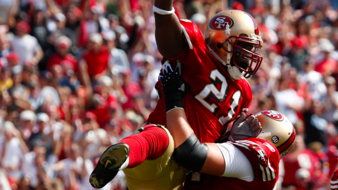 Gore retires from NFL after signing one-day contract with 49ers