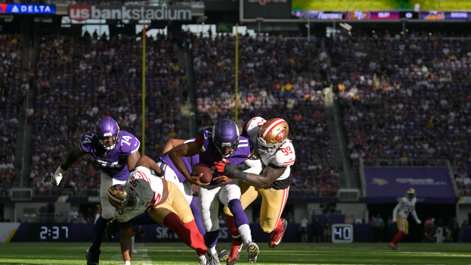 49ers picks up where they left off, rout Vikings in preseason